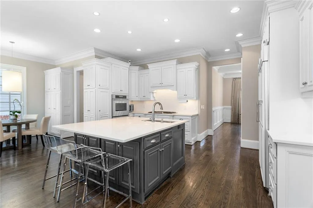 90 Spruell Springs Road, Atlanta, Georgia 30342, 6 Bedrooms Bedrooms, ,6 BathroomsBathrooms,Residential,Sold,90 Spruell Springs Road,7003263