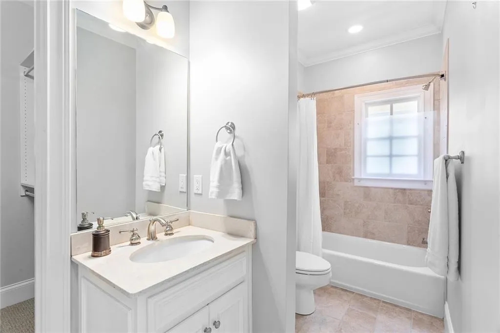 90 Spruell Springs Road, Atlanta, Georgia 30342, 6 Bedrooms Bedrooms, ,6 BathroomsBathrooms,Residential,Sold,90 Spruell Springs Road,7003263