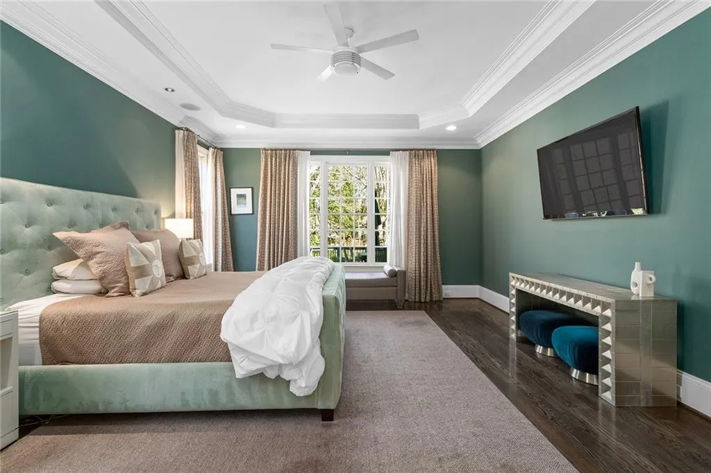 90 Spruell Springs Road, Atlanta, Georgia 30342, 6 Bedrooms Bedrooms, ,6 BathroomsBathrooms,Residential,Sold,90 Spruell Springs Road,7003263