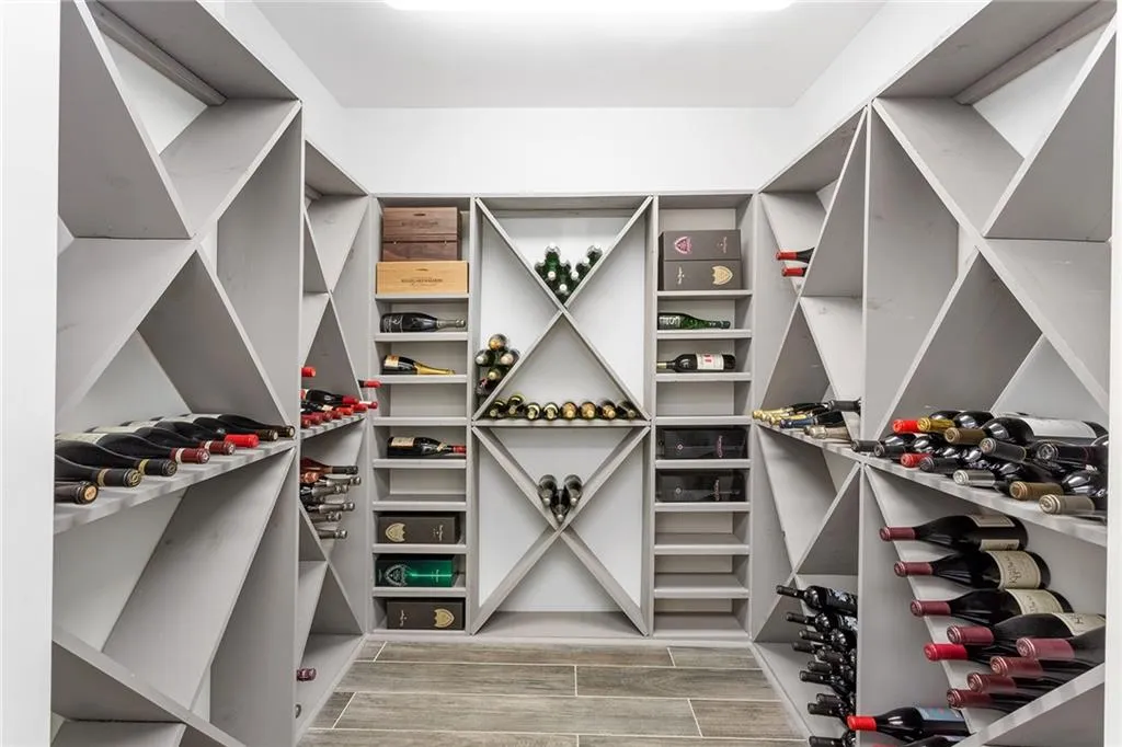 90 Spruell Springs Road, Atlanta, Georgia 30342, 6 Bedrooms Bedrooms, ,6 BathroomsBathrooms,Residential,Sold,90 Spruell Springs Road,7003263