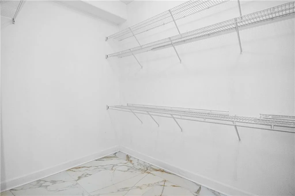 3445 Stratford Road Ne Unit 1101, Atlanta, Georgia 30326, 2 Bedrooms Bedrooms, ,2 BathroomsBathrooms,Residential,For Sale,3445 Stratford Road Ne Unit 1101,7542927