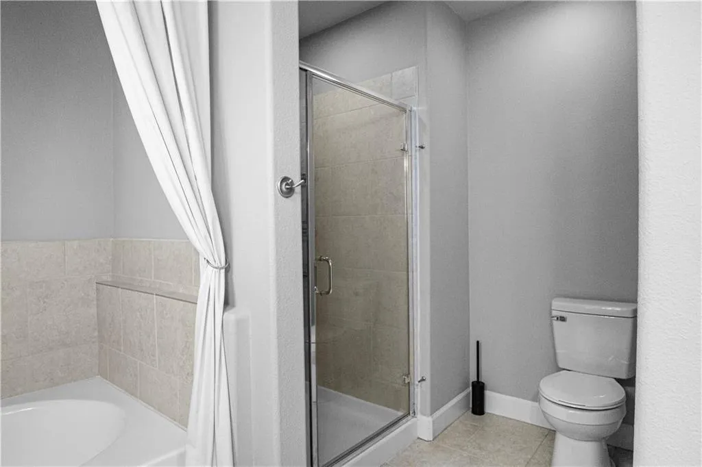 3445 Stratford Road Ne Unit 1101, Atlanta, Georgia 30326, 2 Bedrooms Bedrooms, ,2 BathroomsBathrooms,Residential,For Sale,3445 Stratford Road Ne Unit 1101,7542927