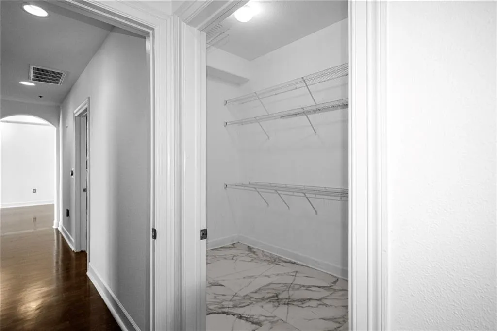 3445 Stratford Road Ne Unit 1101, Atlanta, Georgia 30326, 2 Bedrooms Bedrooms, ,2 BathroomsBathrooms,Residential,For Sale,3445 Stratford Road Ne Unit 1101,7542927
