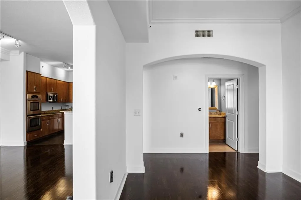 3445 Stratford Road Ne Unit 1101, Atlanta, Georgia 30326, 2 Bedrooms Bedrooms, ,2 BathroomsBathrooms,Residential,For Sale,3445 Stratford Road Ne Unit 1101,7542927