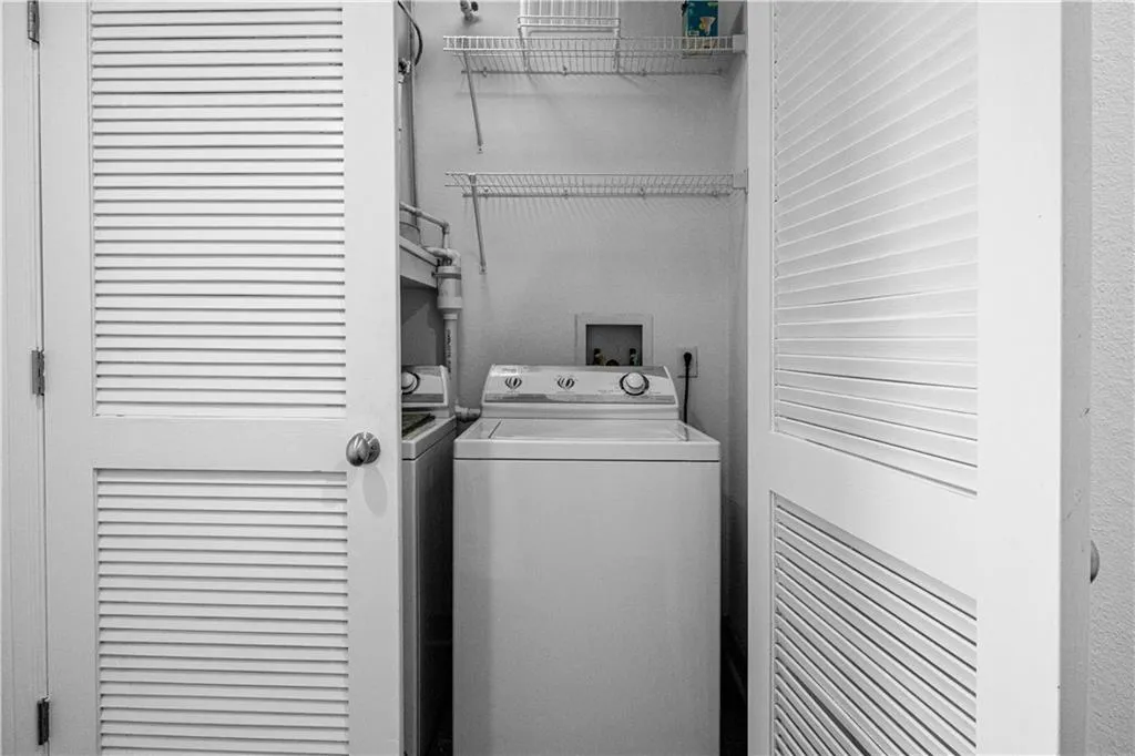 3445 Stratford Road Ne Unit 1101, Atlanta, Georgia 30326, 2 Bedrooms Bedrooms, ,2 BathroomsBathrooms,Residential,For Sale,3445 Stratford Road Ne Unit 1101,7542927