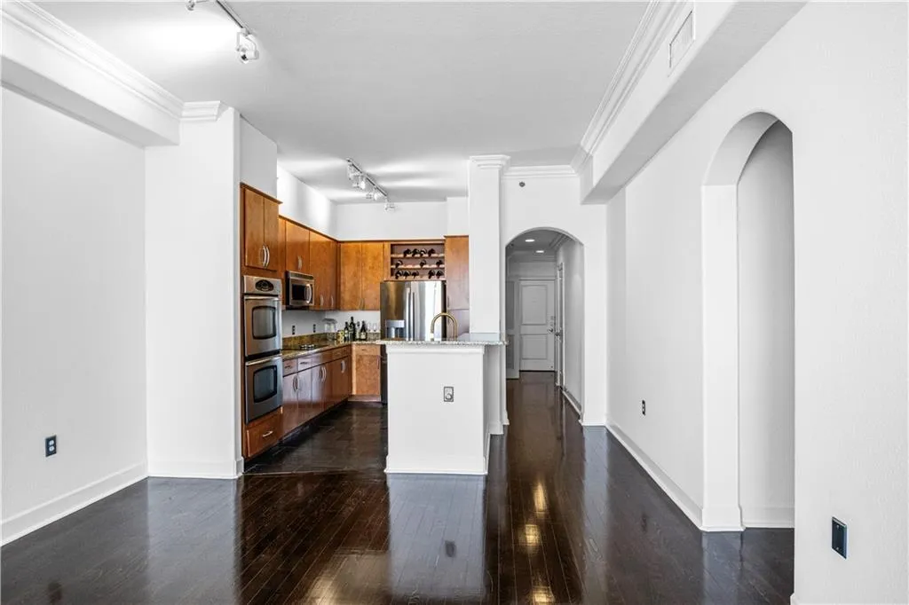 3445 Stratford Road Ne Unit 1101, Atlanta, Georgia 30326, 2 Bedrooms Bedrooms, ,2 BathroomsBathrooms,Residential,For Sale,3445 Stratford Road Ne Unit 1101,7542927