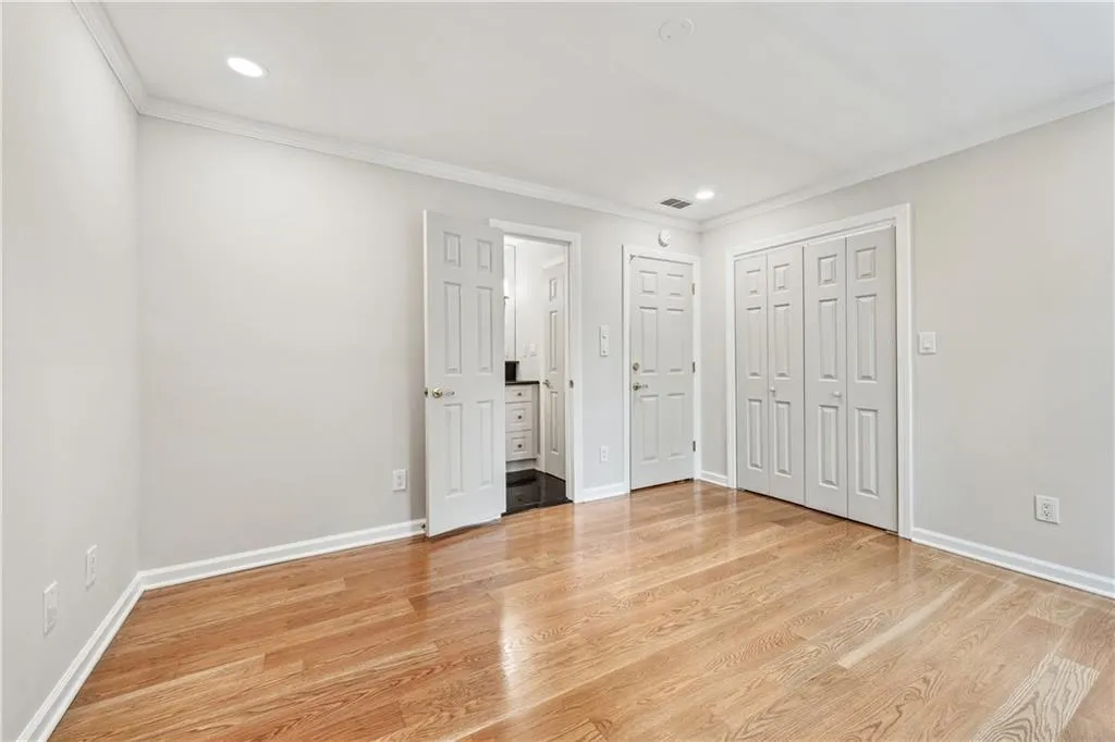 53 Paces West Drive Nw, Atlanta, Georgia 30327, 3 Bedrooms Bedrooms, 0 ,3 BathroomsBathrooms,Residential,For Sale,53 Paces West Drive Nw,7735524