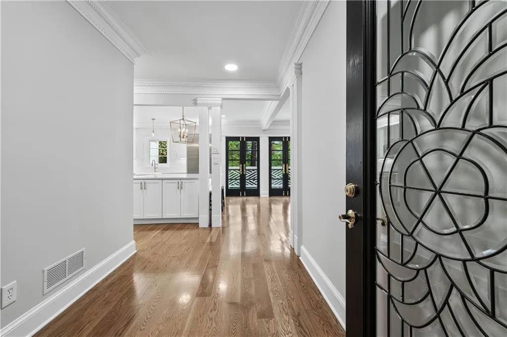 53 Paces West Drive Nw, Atlanta, Georgia 30327, 3 Bedrooms Bedrooms, 0 ,3 BathroomsBathrooms,Residential,For Sale,53 Paces West Drive Nw,7735524