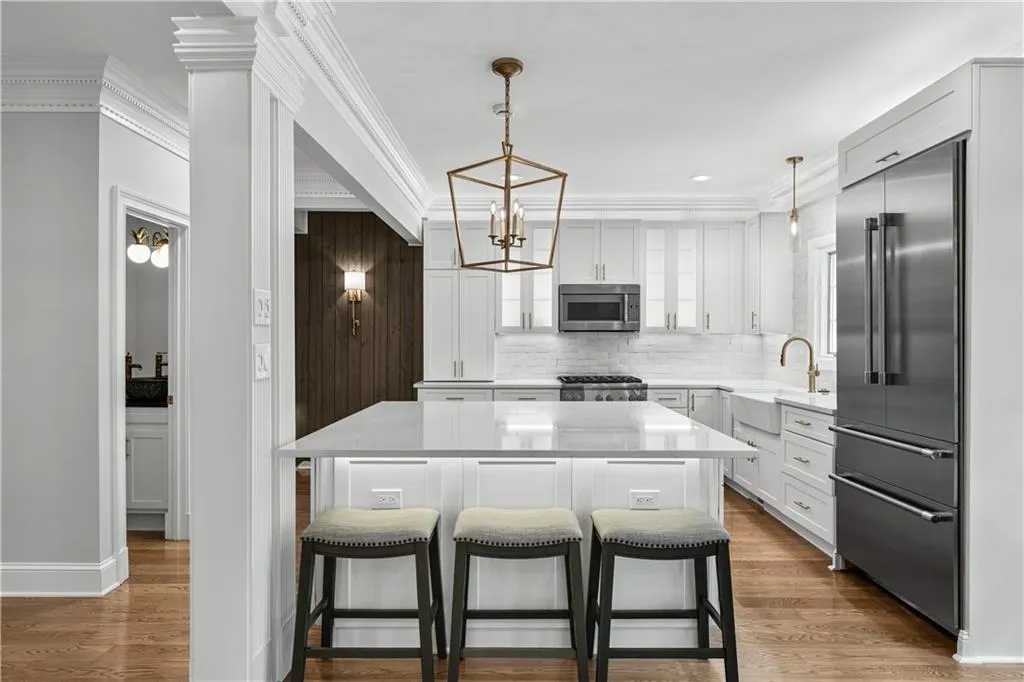 53 Paces West Drive Nw, Atlanta, Georgia 30327, 3 Bedrooms Bedrooms, 0 ,3 BathroomsBathrooms,Residential,For Sale,53 Paces West Drive Nw,7735524