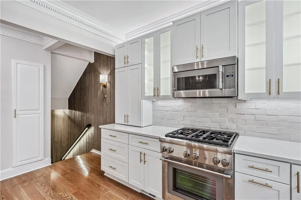 53 Paces West Drive Nw, Atlanta, Georgia 30327, 3 Bedrooms Bedrooms, 0 ,3 BathroomsBathrooms,Residential,For Sale,53 Paces West Drive Nw,7735524