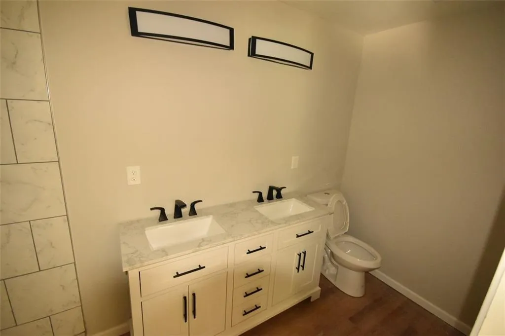 1639 Bridgeport Drive Nw, Atlanta, Georgia 30318, 3 Bedrooms Bedrooms, ,2 BathroomsBathrooms,Residential,For Sale,1639 Bridgeport Drive Nw,7633903