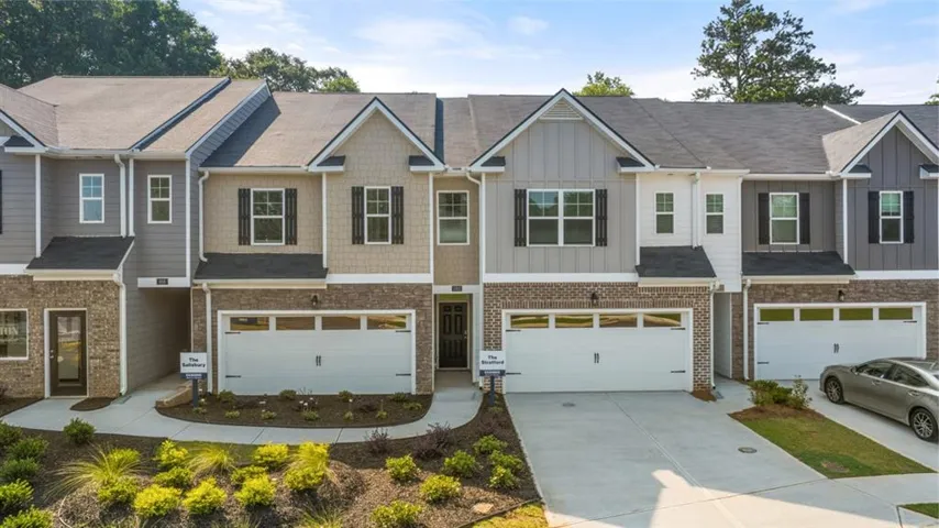 1307 Aura Lane Drive, Lawrenceville, Georgia 30045