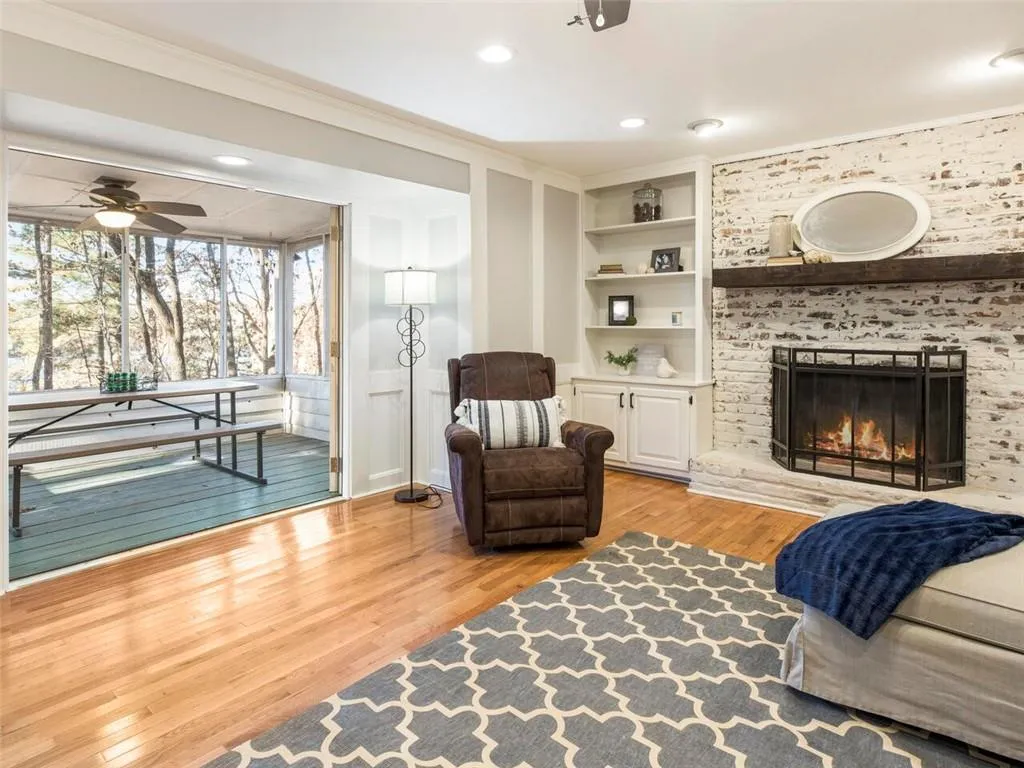 515 Spender Trace, Sandy Springs, Georgia 30350, 4 Bedrooms Bedrooms, ,2 BathroomsBathrooms,Residential,Sold,515 Spender Trace,6977028