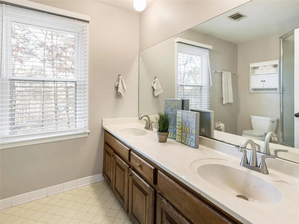 515 Spender Trace, Sandy Springs, Georgia 30350, 4 Bedrooms Bedrooms, ,2 BathroomsBathrooms,Residential,Sold,515 Spender Trace,6977028