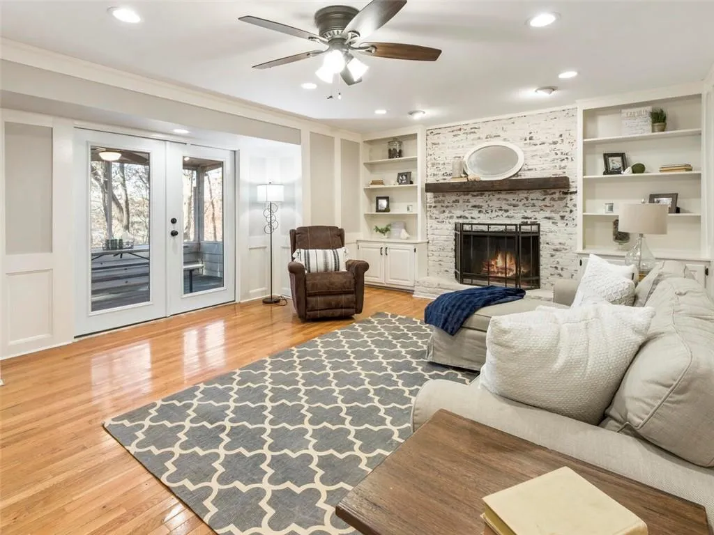 515 Spender Trace, Sandy Springs, Georgia 30350, 4 Bedrooms Bedrooms, ,2 BathroomsBathrooms,Residential,Sold,515 Spender Trace,6977028