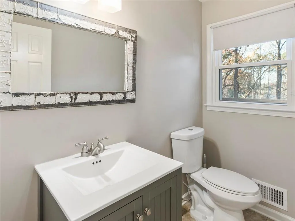 515 Spender Trace, Sandy Springs, Georgia 30350, 4 Bedrooms Bedrooms, ,2 BathroomsBathrooms,Residential,Sold,515 Spender Trace,6977028