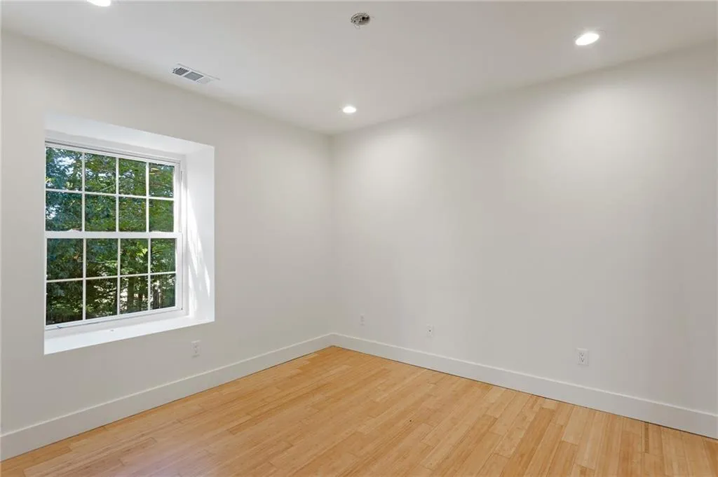 1261 Lavista Road Ne Unit C-3, Atlanta, Georgia 30324, 3 Bedrooms Bedrooms, 0 ,2 BathroomsBathrooms,Residential,For Sale,1261 Lavista Road Ne Unit C-3,7701704