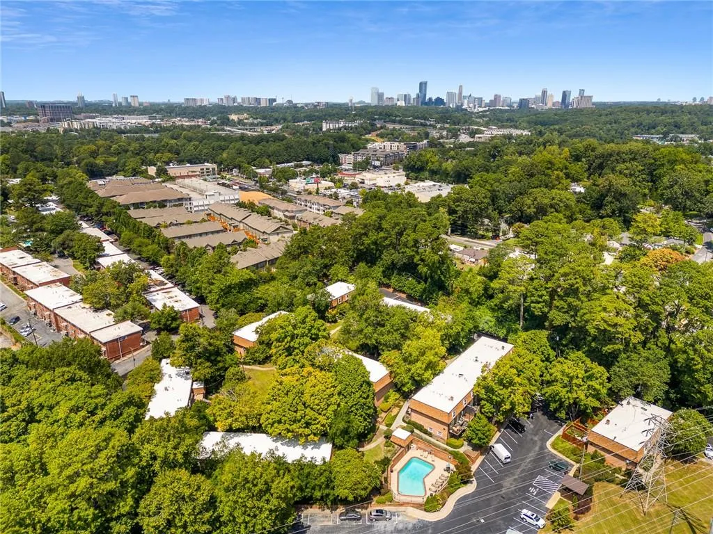 1261 Lavista Road Ne Unit C-3, Atlanta, Georgia 30324, 3 Bedrooms Bedrooms, 0 ,2 BathroomsBathrooms,Residential,For Sale,1261 Lavista Road Ne Unit C-3,7701704