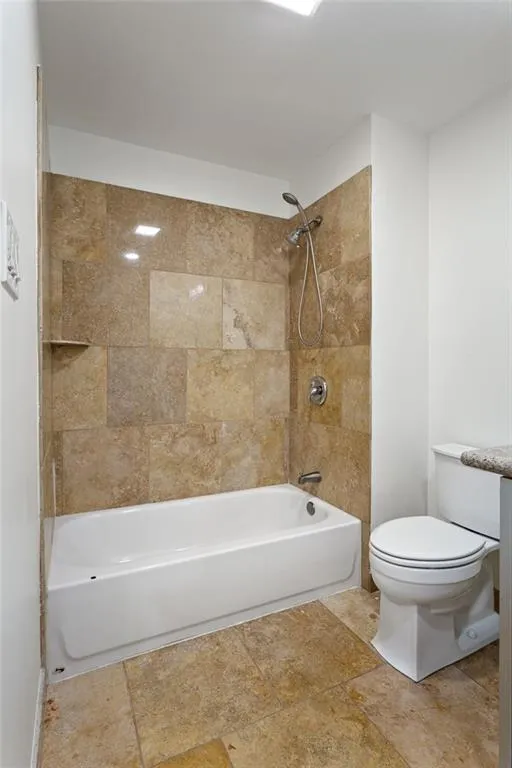 1261 Lavista Road Ne Unit C-3, Atlanta, Georgia 30324, 3 Bedrooms Bedrooms, 0 ,2 BathroomsBathrooms,Residential,For Sale,1261 Lavista Road Ne Unit C-3,7701704