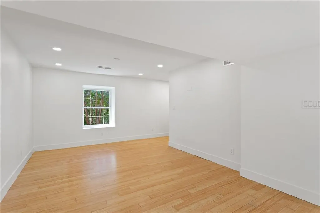 1261 Lavista Road Ne Unit C-3, Atlanta, Georgia 30324, 3 Bedrooms Bedrooms, 0 ,2 BathroomsBathrooms,Residential,For Sale,1261 Lavista Road Ne Unit C-3,7701704