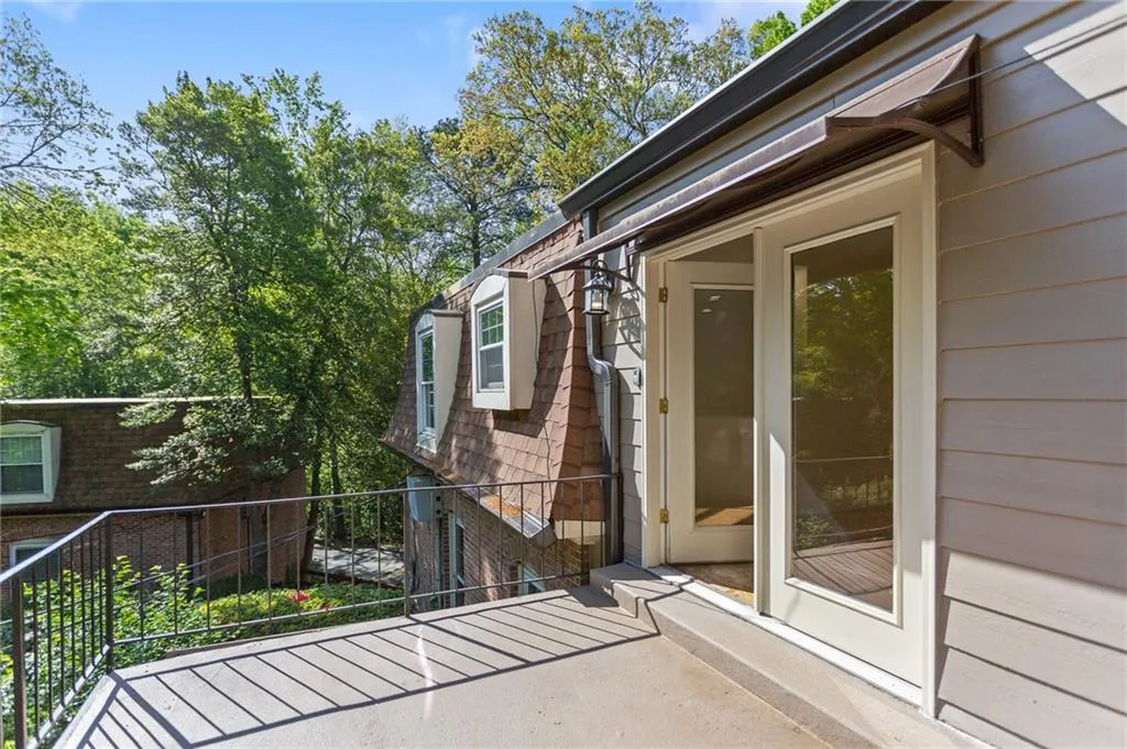 1261 Lavista Road Ne Unit C-3, Atlanta, Georgia 30324, 3 Bedrooms Bedrooms, 0 ,2 BathroomsBathrooms,Residential,For Sale,1261 Lavista Road Ne Unit C-3,7701704