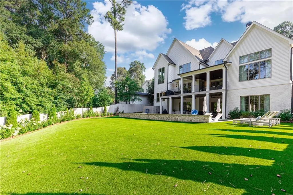 2696 Ashford Road Ne, Brookhaven, Georgia 30319, 5 Bedrooms Bedrooms, ,6 BathroomsBathrooms,Residential,For Sale,2696 Ashford Road Ne,7645886