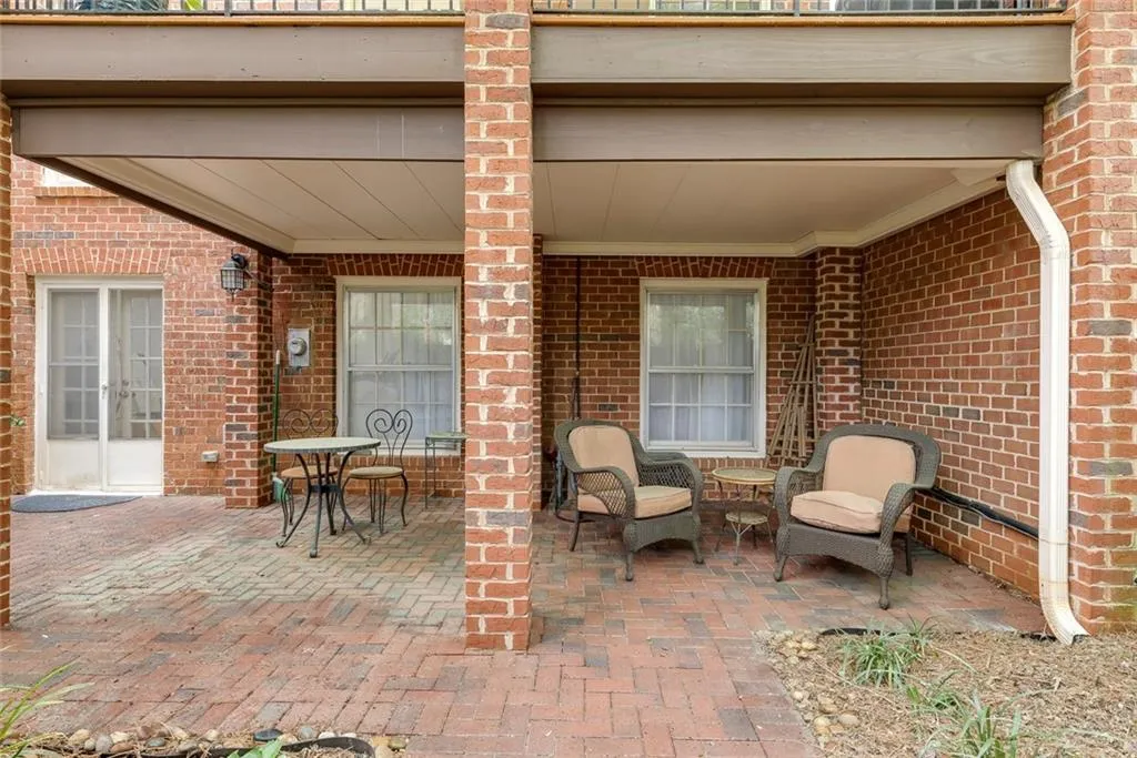 105 Jefferson Circle, Sandy Springs, Georgia 30328, 3 Bedrooms Bedrooms, ,2 BathroomsBathrooms,Residential,Sold,105 Jefferson Circle,7550296
