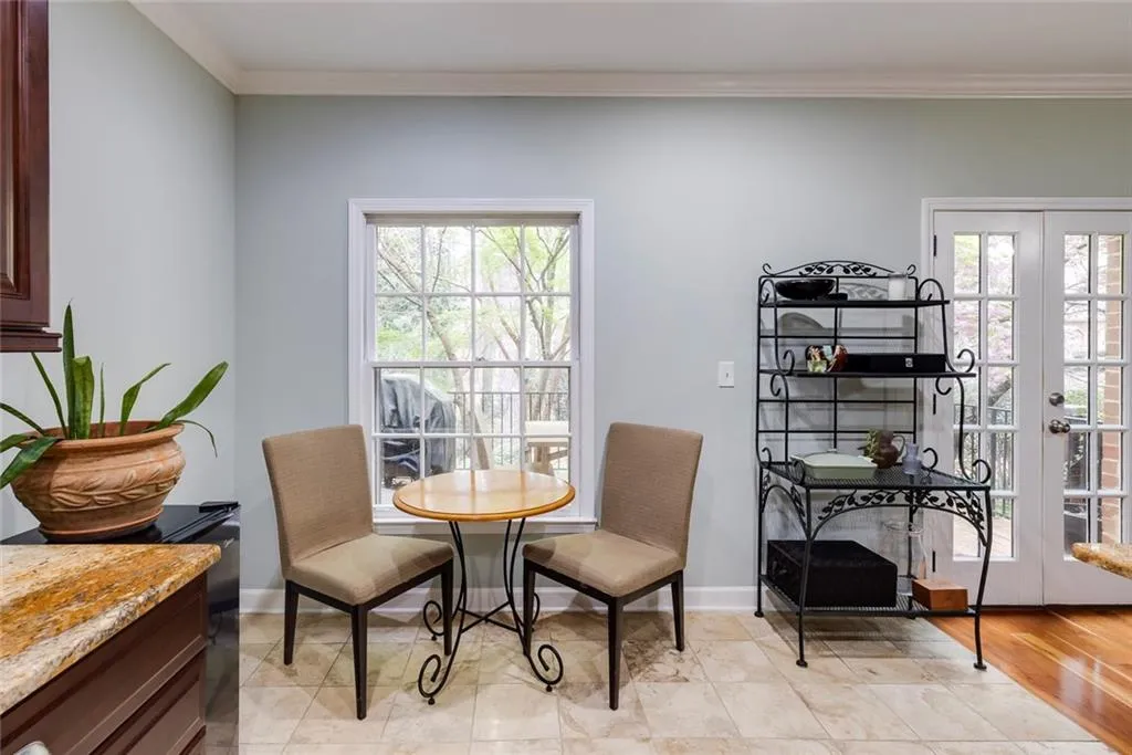 105 Jefferson Circle, Sandy Springs, Georgia 30328, 3 Bedrooms Bedrooms, ,2 BathroomsBathrooms,Residential,Sold,105 Jefferson Circle,7550296