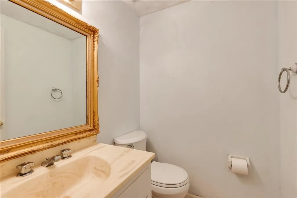 105 Jefferson Circle, Sandy Springs, Georgia 30328, 3 Bedrooms Bedrooms, ,2 BathroomsBathrooms,Residential,Sold,105 Jefferson Circle,7550296