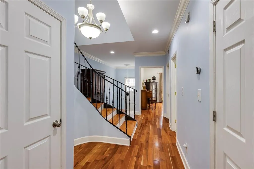 105 Jefferson Circle, Sandy Springs, Georgia 30328, 3 Bedrooms Bedrooms, ,2 BathroomsBathrooms,Residential,Sold,105 Jefferson Circle,7550296