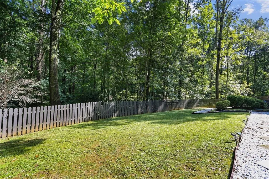 8965 Huntcliff Trace, Sandy Springs, Georgia 30350, 5 Bedrooms Bedrooms, ,4 BathroomsBathrooms,Residential,Sold,8965 Huntcliff Trace,6958949