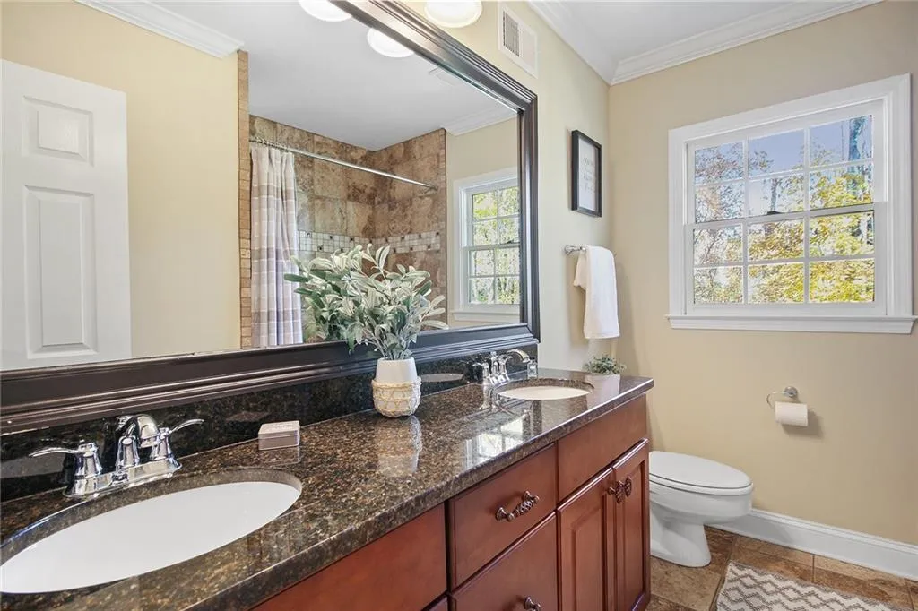 8965 Huntcliff Trace, Sandy Springs, Georgia 30350, 5 Bedrooms Bedrooms, ,4 BathroomsBathrooms,Residential,Sold,8965 Huntcliff Trace,6958949