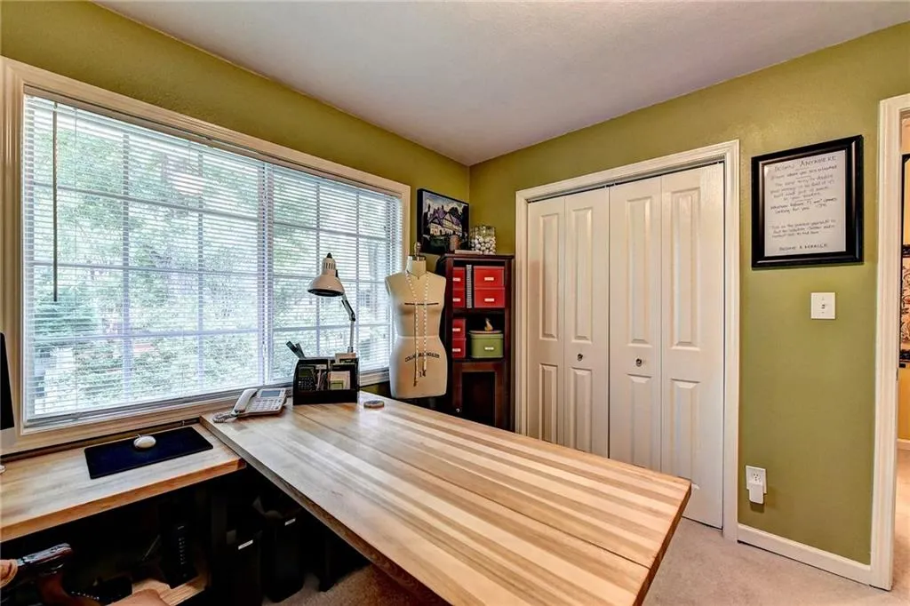 6940 Roswell Road Unit 22c, Sandy Springs, Georgia 30328, 2 Bedrooms Bedrooms, ,1 BathroomBathrooms,Residential,Sold,6940 Roswell Road Unit 22c,6585560