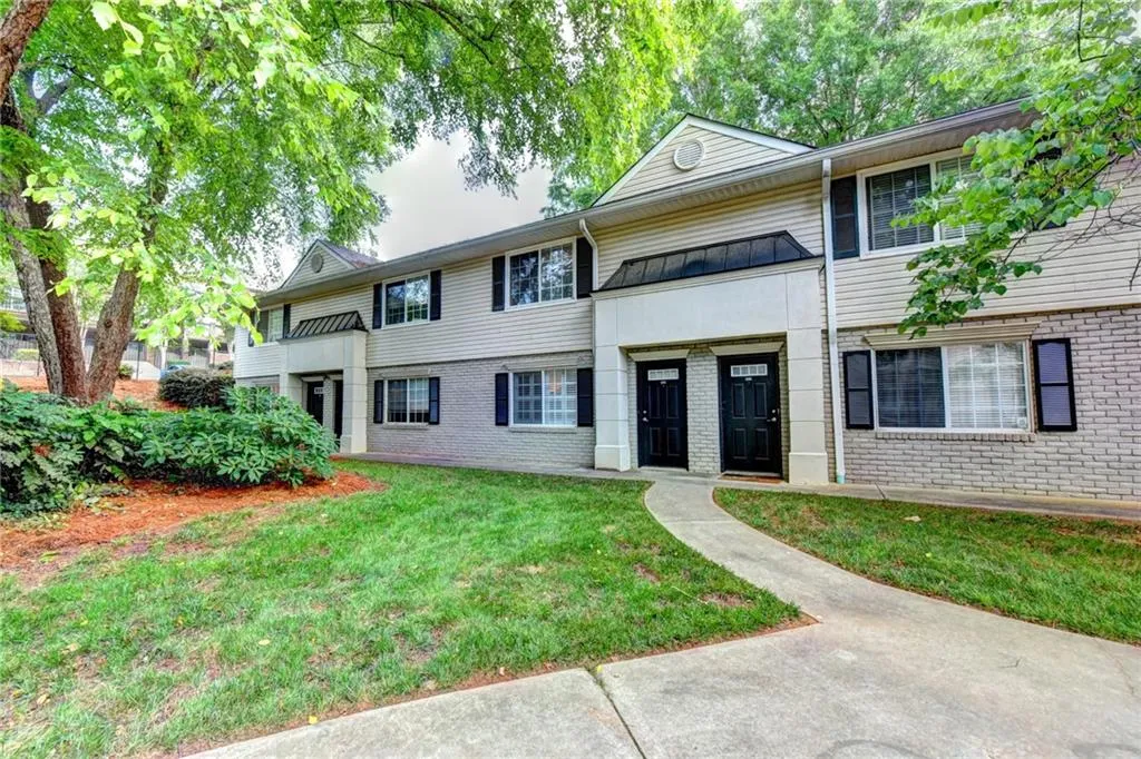 6940 Roswell Road Unit 22c, Sandy Springs, Georgia 30328, 2 Bedrooms Bedrooms, ,1 BathroomBathrooms,Residential,Sold,6940 Roswell Road Unit 22c,6585560