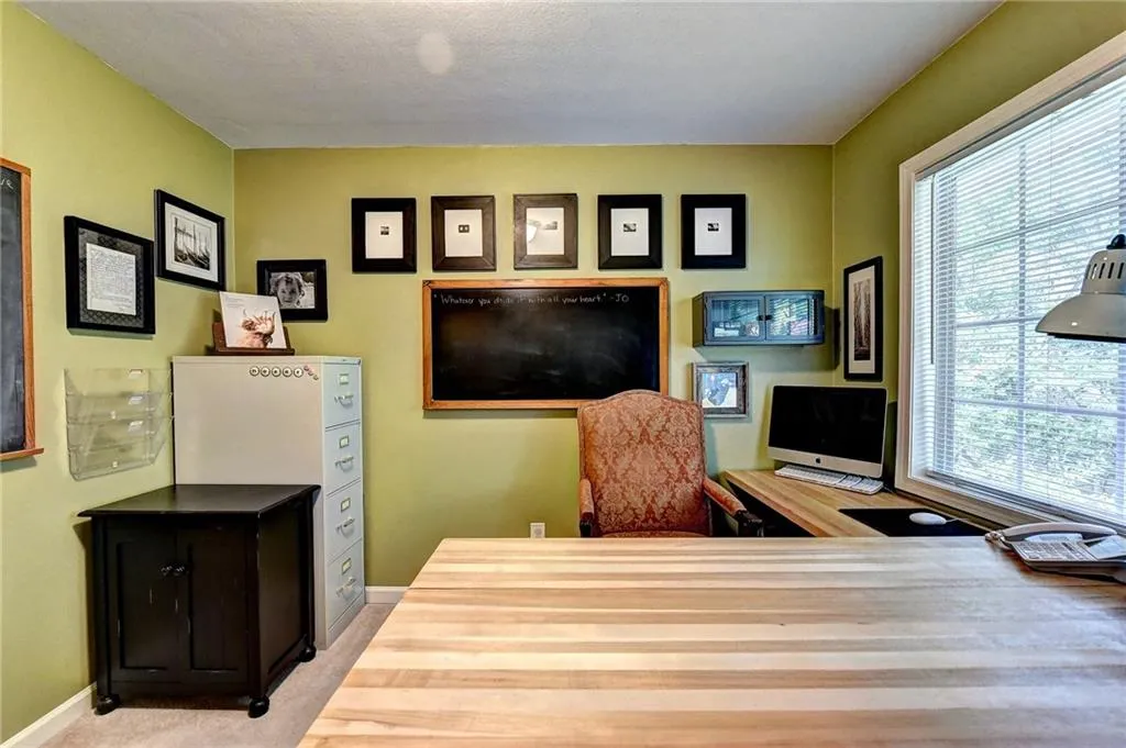 6940 Roswell Road Unit 22c, Sandy Springs, Georgia 30328, 2 Bedrooms Bedrooms, ,1 BathroomBathrooms,Residential,Sold,6940 Roswell Road Unit 22c,6585560