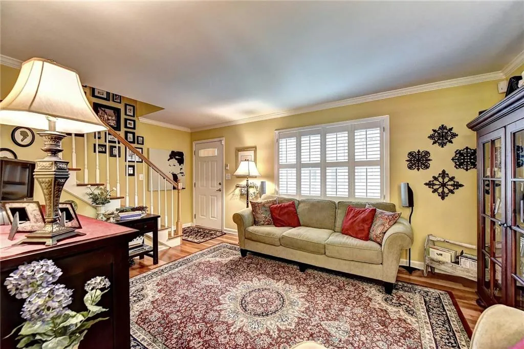 6940 Roswell Road Unit 22c, Sandy Springs, Georgia 30328, 2 Bedrooms Bedrooms, ,1 BathroomBathrooms,Residential,Sold,6940 Roswell Road Unit 22c,6585560