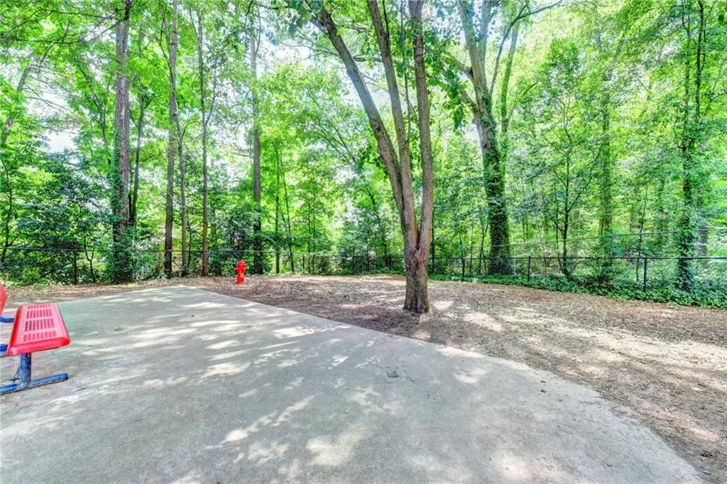 6940 Roswell Road Unit 22c, Sandy Springs, Georgia 30328, 2 Bedrooms Bedrooms, ,1 BathroomBathrooms,Residential,Sold,6940 Roswell Road Unit 22c,6585560