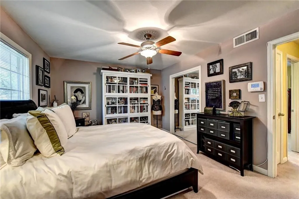 6940 Roswell Road Unit 22c, Sandy Springs, Georgia 30328, 2 Bedrooms Bedrooms, ,1 BathroomBathrooms,Residential,Sold,6940 Roswell Road Unit 22c,6585560