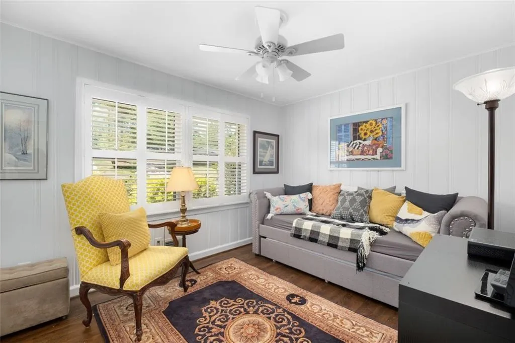 455 Windsor Parkway, Sandy Springs, Georgia 30342, 3 Bedrooms Bedrooms, ,2 BathroomsBathrooms,Residential,Sold,455 Windsor Parkway,7205314