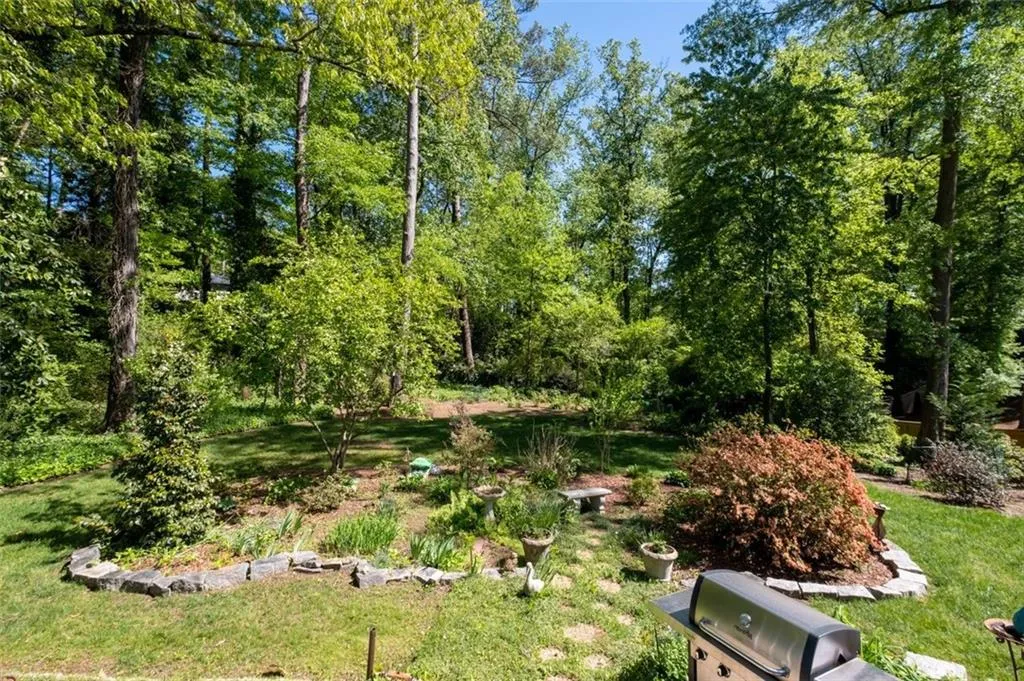 455 Windsor Parkway, Sandy Springs, Georgia 30342, 3 Bedrooms Bedrooms, ,2 BathroomsBathrooms,Residential,Sold,455 Windsor Parkway,7205314