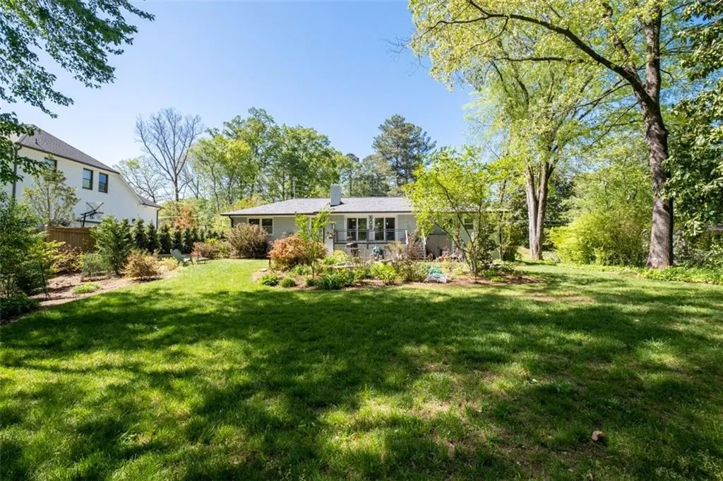 455 Windsor Parkway, Sandy Springs, Georgia 30342, 3 Bedrooms Bedrooms, ,2 BathroomsBathrooms,Residential,Sold,455 Windsor Parkway,7205314