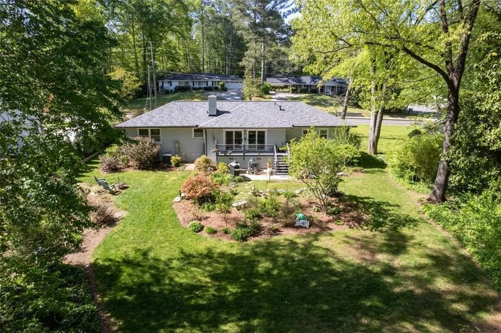 455 Windsor Parkway, Sandy Springs, Georgia 30342, 3 Bedrooms Bedrooms, ,2 BathroomsBathrooms,Residential,Sold,455 Windsor Parkway,7205314