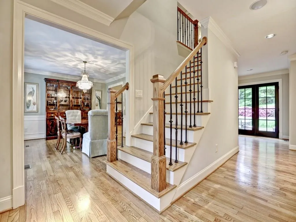 940 Ivy Falls Drive, Sandy Springs, Georgia 30328, 5 Bedrooms Bedrooms, ,4 BathroomsBathrooms,Residential,Sold,940 Ivy Falls Drive,5526038