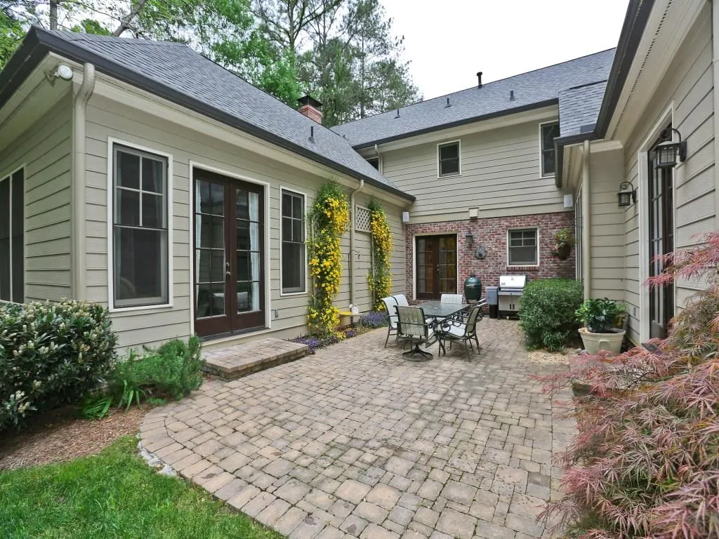 940 Ivy Falls Drive, Sandy Springs, Georgia 30328, 5 Bedrooms Bedrooms, ,4 BathroomsBathrooms,Residential,Sold,940 Ivy Falls Drive,5526038
