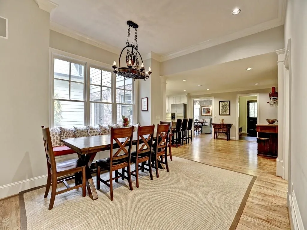 940 Ivy Falls Drive, Sandy Springs, Georgia 30328, 5 Bedrooms Bedrooms, ,4 BathroomsBathrooms,Residential,Sold,940 Ivy Falls Drive,5526038