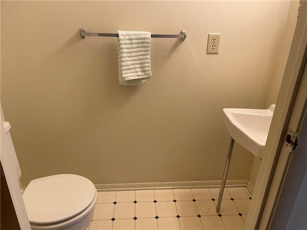 8866 Long Beach Circle, Sandy Springs, Georgia 30350, 2 Bedrooms Bedrooms, ,2 BathroomsBathrooms,Residential,Sold,8866 Long Beach Circle,7301721