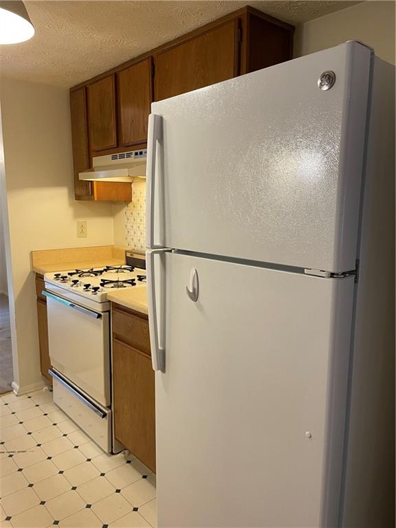 8866 Long Beach Circle, Sandy Springs, Georgia 30350, 2 Bedrooms Bedrooms, ,2 BathroomsBathrooms,Residential,Sold,8866 Long Beach Circle,7301721