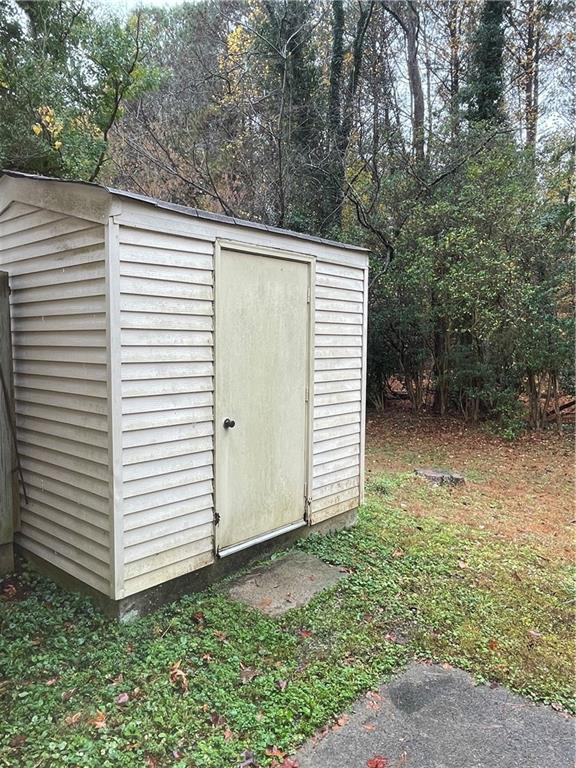 8866 Long Beach Circle, Sandy Springs, Georgia 30350, 2 Bedrooms Bedrooms, ,2 BathroomsBathrooms,Residential,Sold,8866 Long Beach Circle,7301721