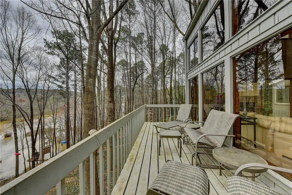 8955 Ridgemont Drive Ne, Sandy Springs, Georgia 30350, 5 Bedrooms Bedrooms, ,4 BathroomsBathrooms,Residential,Sold,8955 Ridgemont Drive Ne,6854546