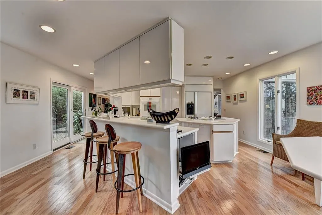 8955 Ridgemont Drive Ne, Sandy Springs, Georgia 30350, 5 Bedrooms Bedrooms, ,4 BathroomsBathrooms,Residential,Sold,8955 Ridgemont Drive Ne,6854546